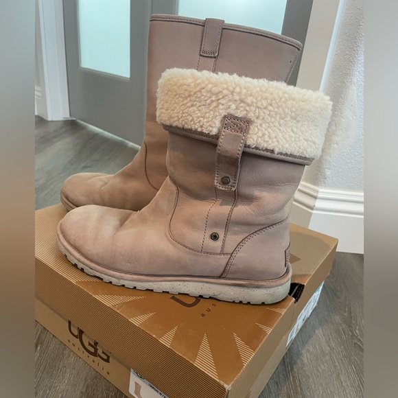 UGG Boots - Picture 5 of 11